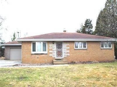 5903 W Calumet Rd, Milwaukee, WI, 53223