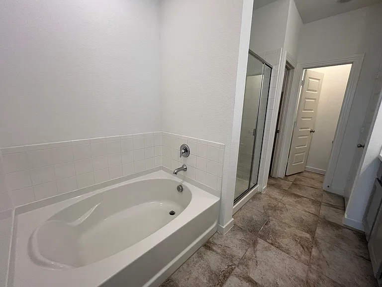 1120 Sheldon Dr — Photo 29