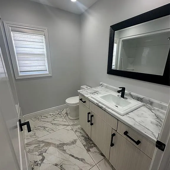 2549 Grand Marais Rd W #UPPER — Photo 7