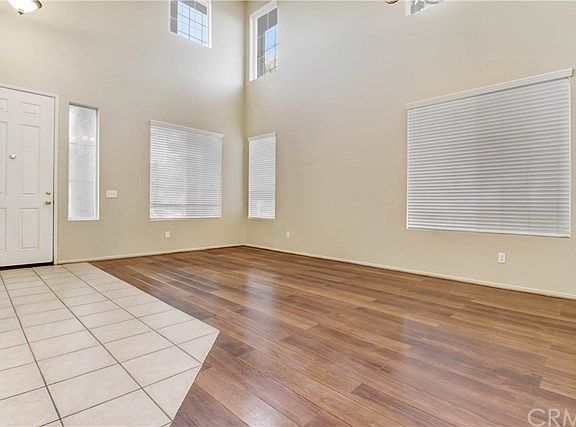 4th image of 28573 Country Rose Ln