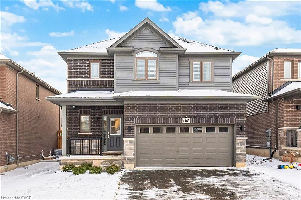 4062 Thomas St photo 1