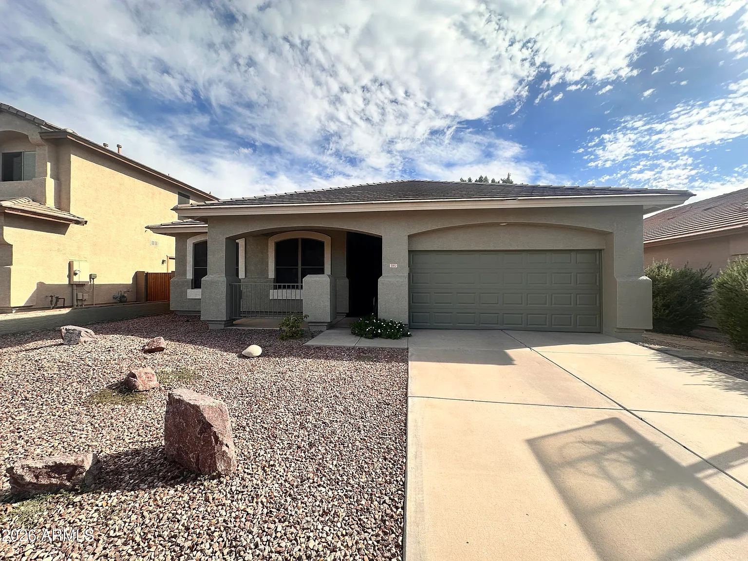 3 bed, 2.0 bath, 1387 sqft, $2,075 — Photo 1
