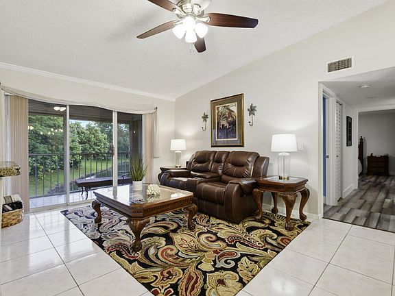 5th image of 13811 Oneida Drive #F2