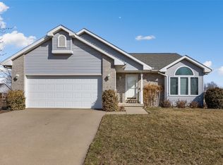 410 Fox Run, North Liberty, IA 52317