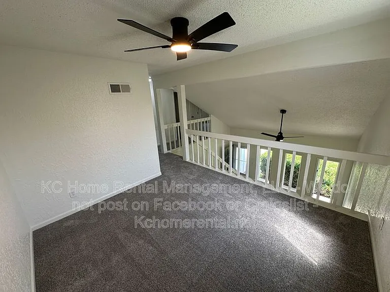 3870 SW Harbor Dr — Photo 17