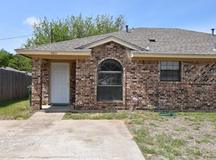 504 Matt Ln, Arlington, TX 76012