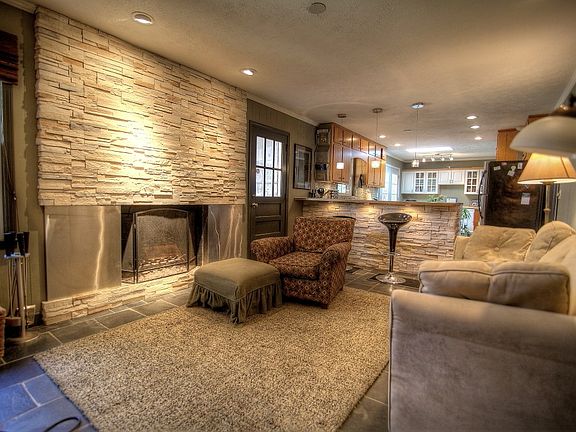 2nd image of 1576 Smithwood Dr