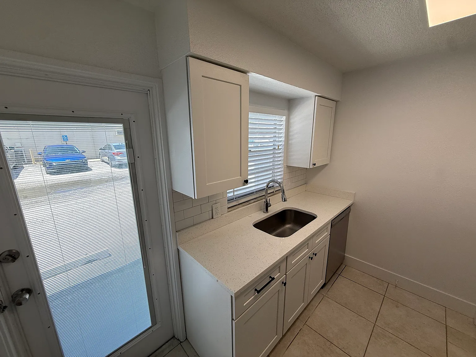 2 bed, 1100 sqft, $2,395 — Photo 4