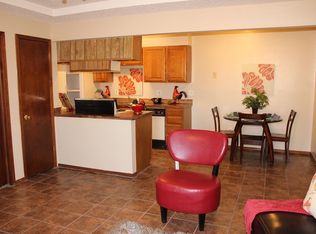 719 NE 11th St, Moore, OK 73160