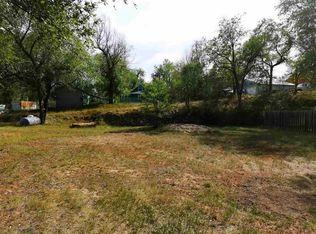 321 Pacific Ave, Hot Springs, SD 57747