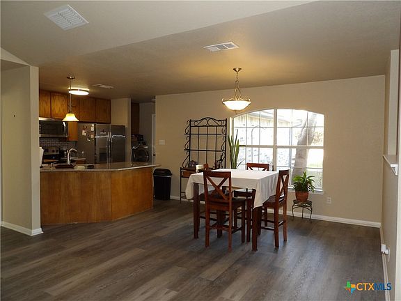 4th image of 808 Wedgewood Dr