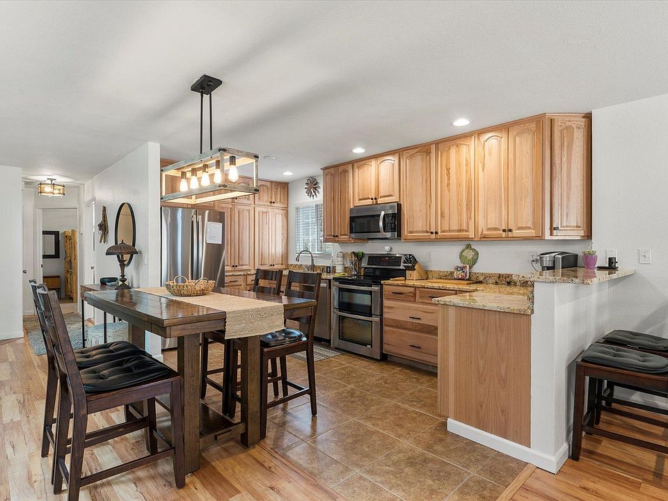 1st image of 2543 Kubel Ave