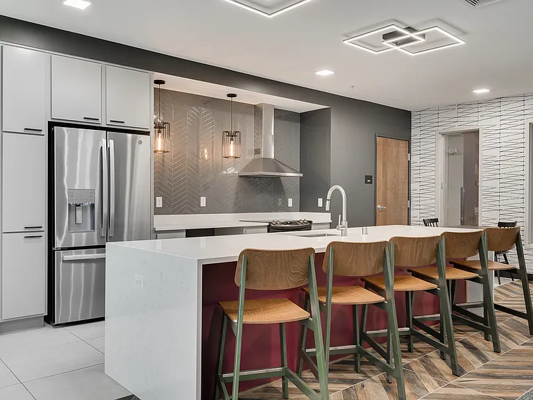 District Apartments — Photo 8