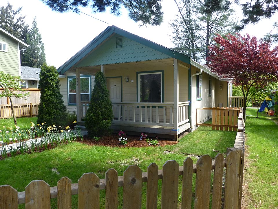 front fenced yard