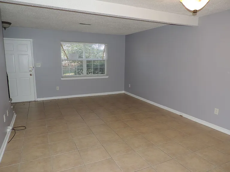 8807 Hunter Ridge Dr — Photo 20