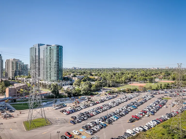5740 Yonge St #1309 — Photo 19