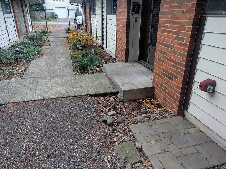 407 SE 88th Ave — Photo 15
