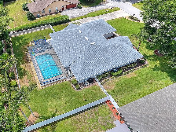 5th image of 5810 Windwood Dr