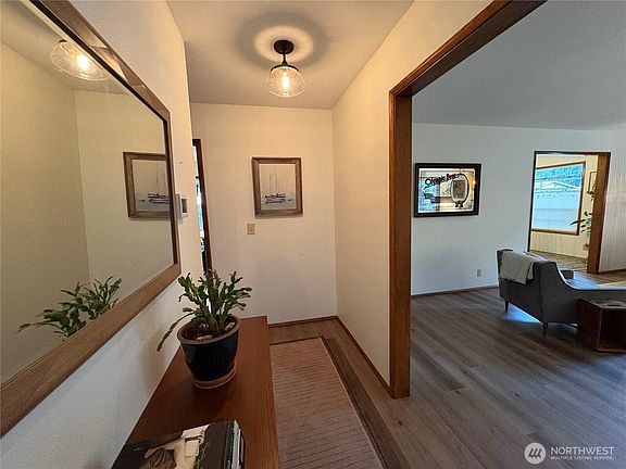 5th image of 5308 Donnelly Drive SE