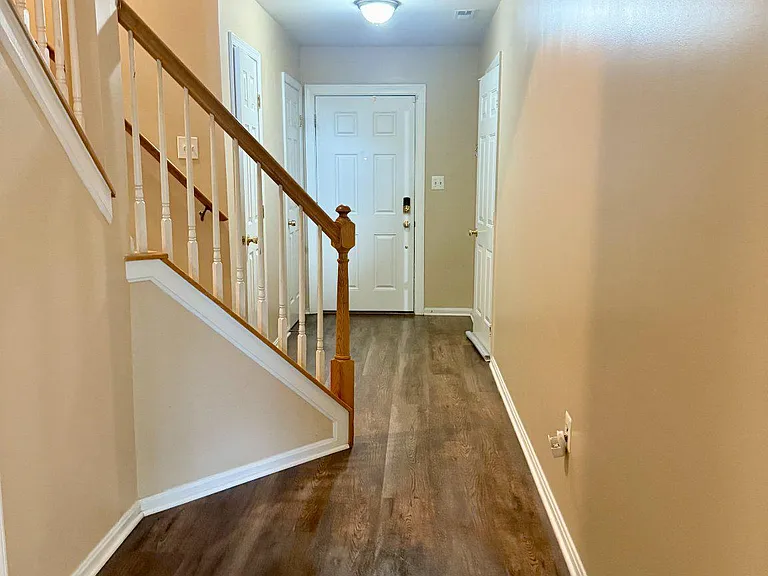 2202 Commissary Cir #208 — Photo 4