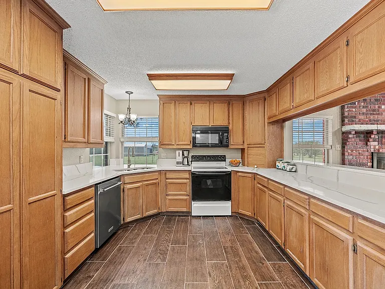 11953 FM 2153 — Photo 8
