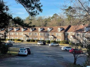 2110 Montreat Ln APT B, Vestavia Hills, AL 35216