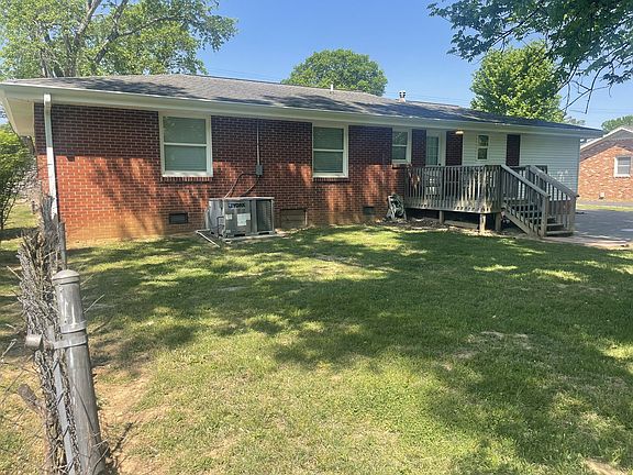2nd image of 205 Winwood Dr