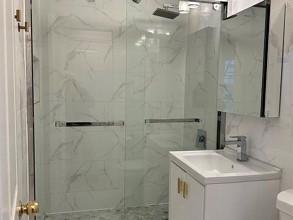 5th image of 43-43 Kissena Boulevard #509