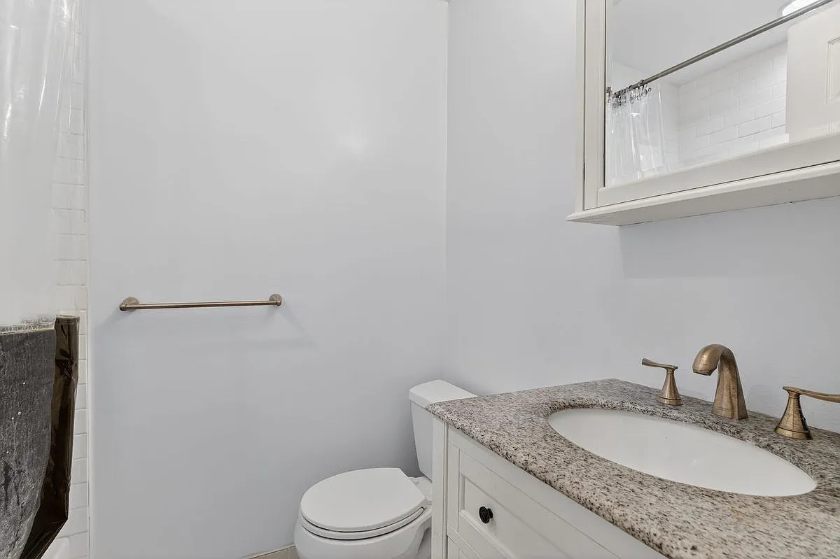 2 bed, 2.0 bath, 992 sqft, $2,800 — Photo 3