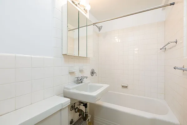 Sold by Lovett Realty, Inc. | media 8