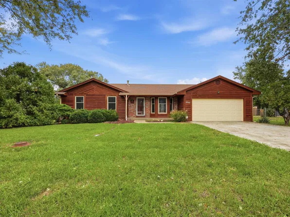 3710 SE 27th Ter, Topeka, KS 66605
