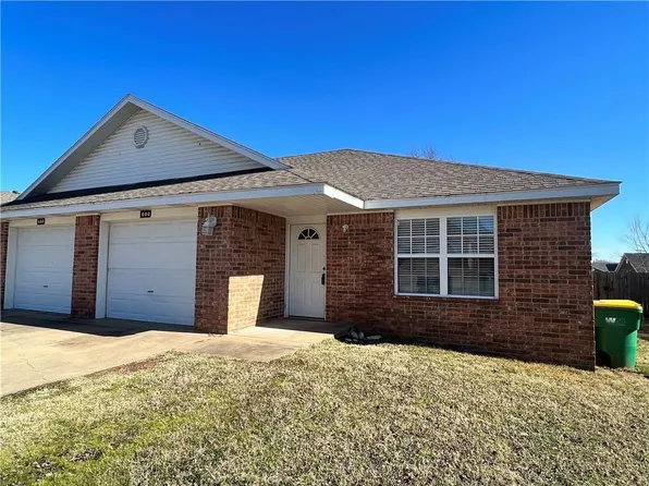 650 Appleridge Dr, Centerton, AR 72719