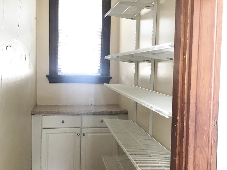 526 Reeves Dr — Photo 8