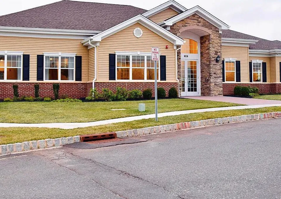 822 Strassle Way