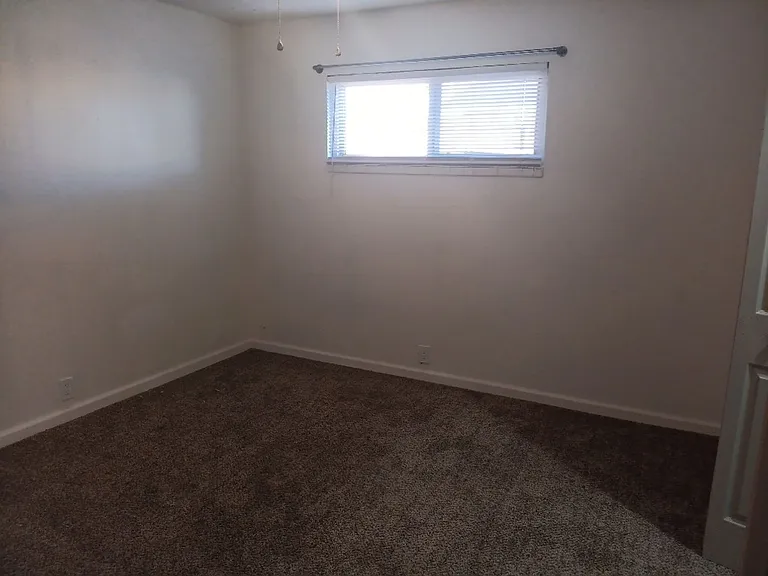420 Rhode Island St SE — Photo 6
