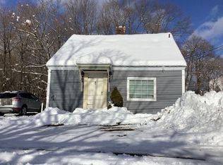 15 Bowdoin St, Sanford, ME 04073