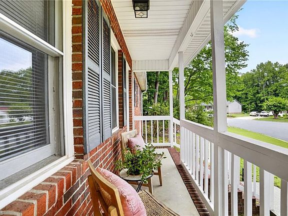 3rd image of 2305 Kingwood Ct