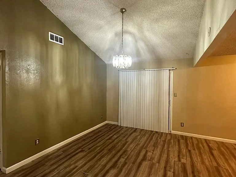 7049 Peachtree Ave — Photo 4