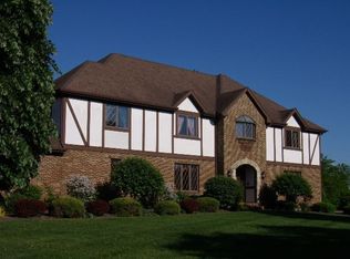 6686 Stillmead Dr, Dayton, OH 45414