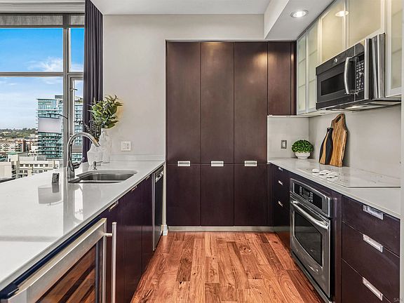 5th image of 575 6th Ave Unit 1502