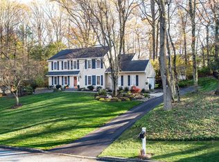 105 Hickory Dr, Downingtown, PA 19335