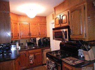 3218 Lawrence Ave, Oceanside, NY 11572