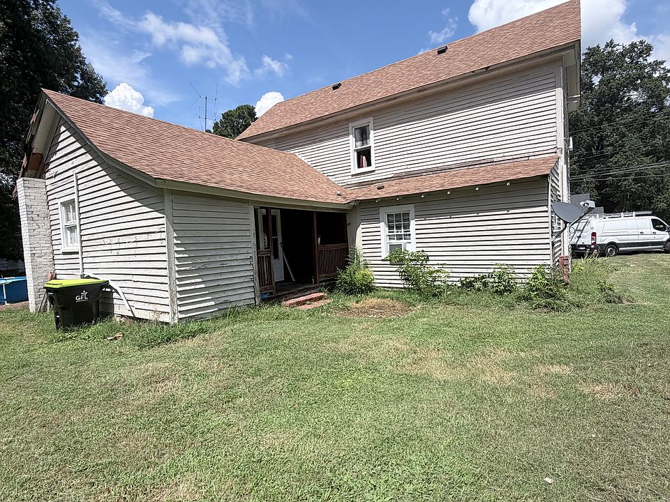 1st image of 205 W Jackson St