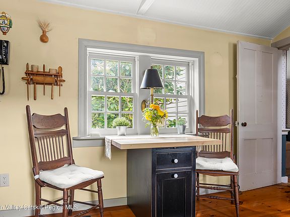 5th image of 40 Beebe Pond Road