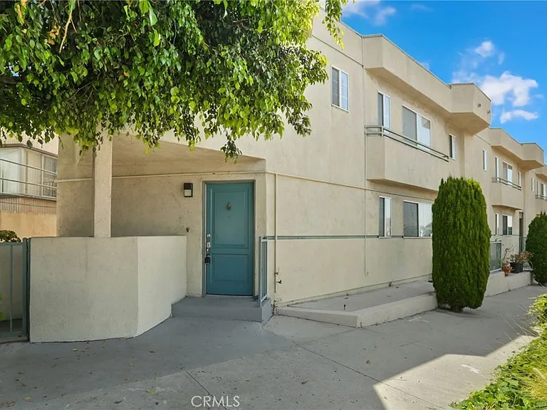 7050 S La Cienega Blvd #6 — Photo 3