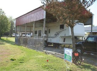 112 Ellen Ln, Decaturville, TN 38329