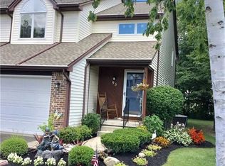 95 Westwood Rd, Lancaster, NY 14086