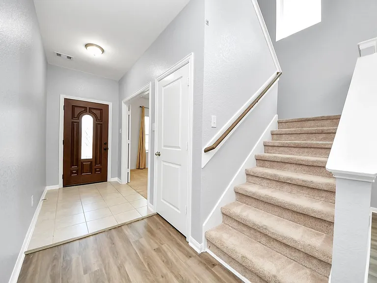 4919 Fairwater Ct — Photo 4
