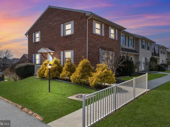 120 Dew Drop Ct #120, York, PA 17403