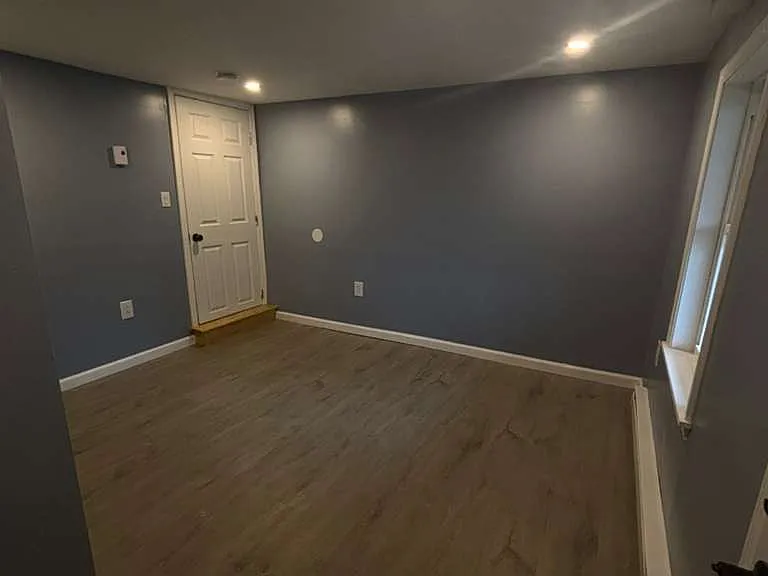 137 W Water St — Photo 20
